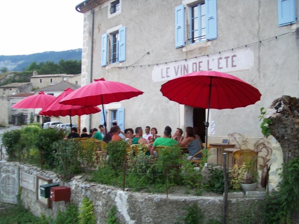 Le Vin De L'Ete Bed & Breakfast Ponet-et-Saint-Auban Екстериор снимка